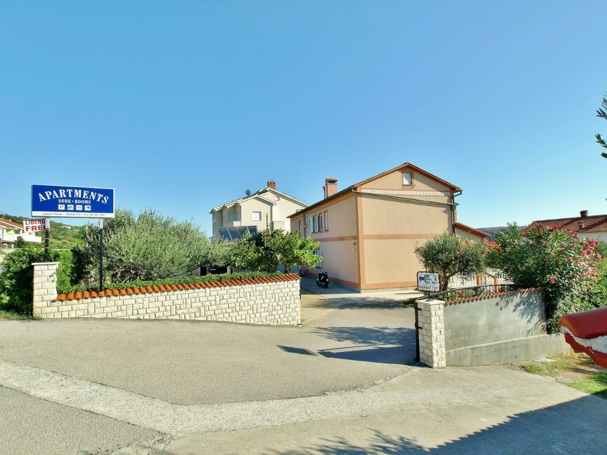 Apartments Ljubica Barbat na Rabu Екстер'єр фото