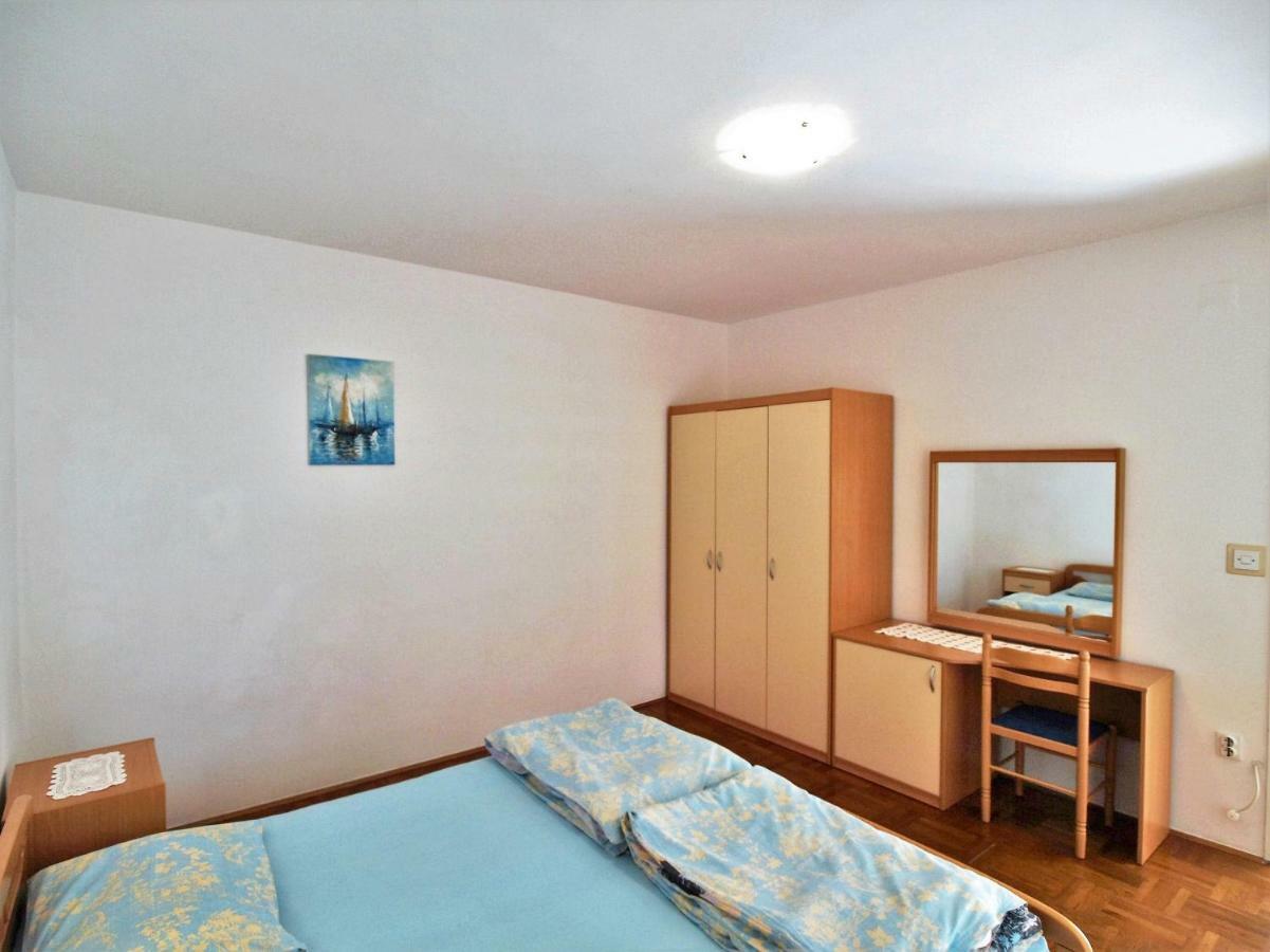 Apartments Ljubica Barbat na Rabu Екстер'єр фото