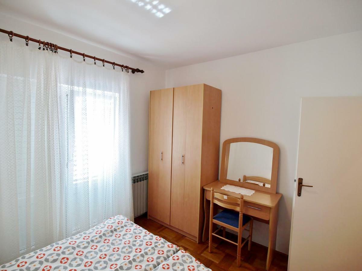 Apartments Ljubica Barbat na Rabu Екстер'єр фото